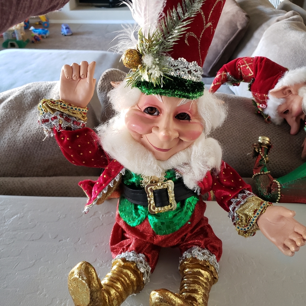 Mark Robert collection elf
